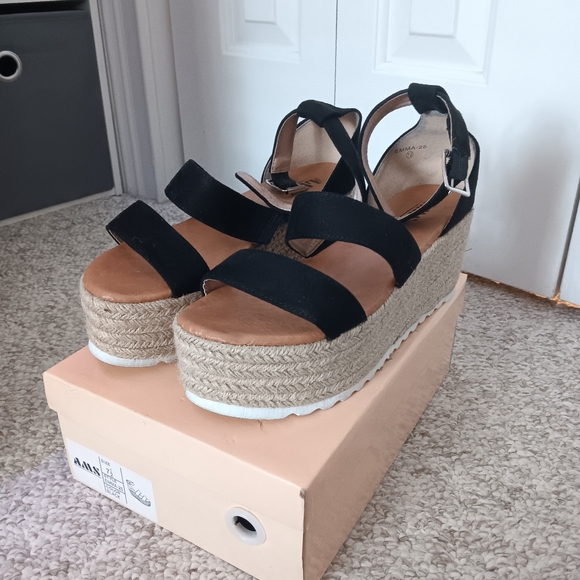 Black Espadrilles Platform Wedges - Picture 7 of 10